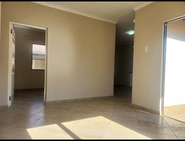 3 BEDROOM HOUSE FOR SALE IN QUEENSTOWN CENTRAL